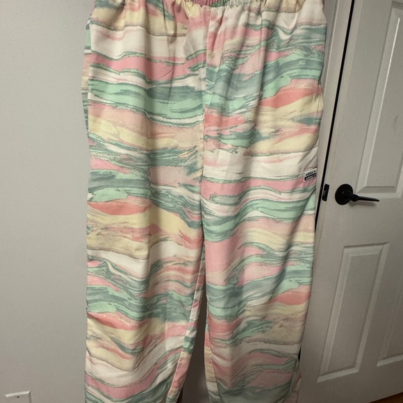 Adidas SET pastel marble hoodie and joggers in pink, mint & cream. - Picture 4 of 11